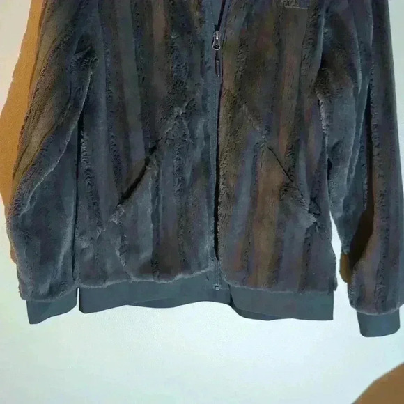 The North Face faux fur jacket, black, size medium - Picture 4 of 9